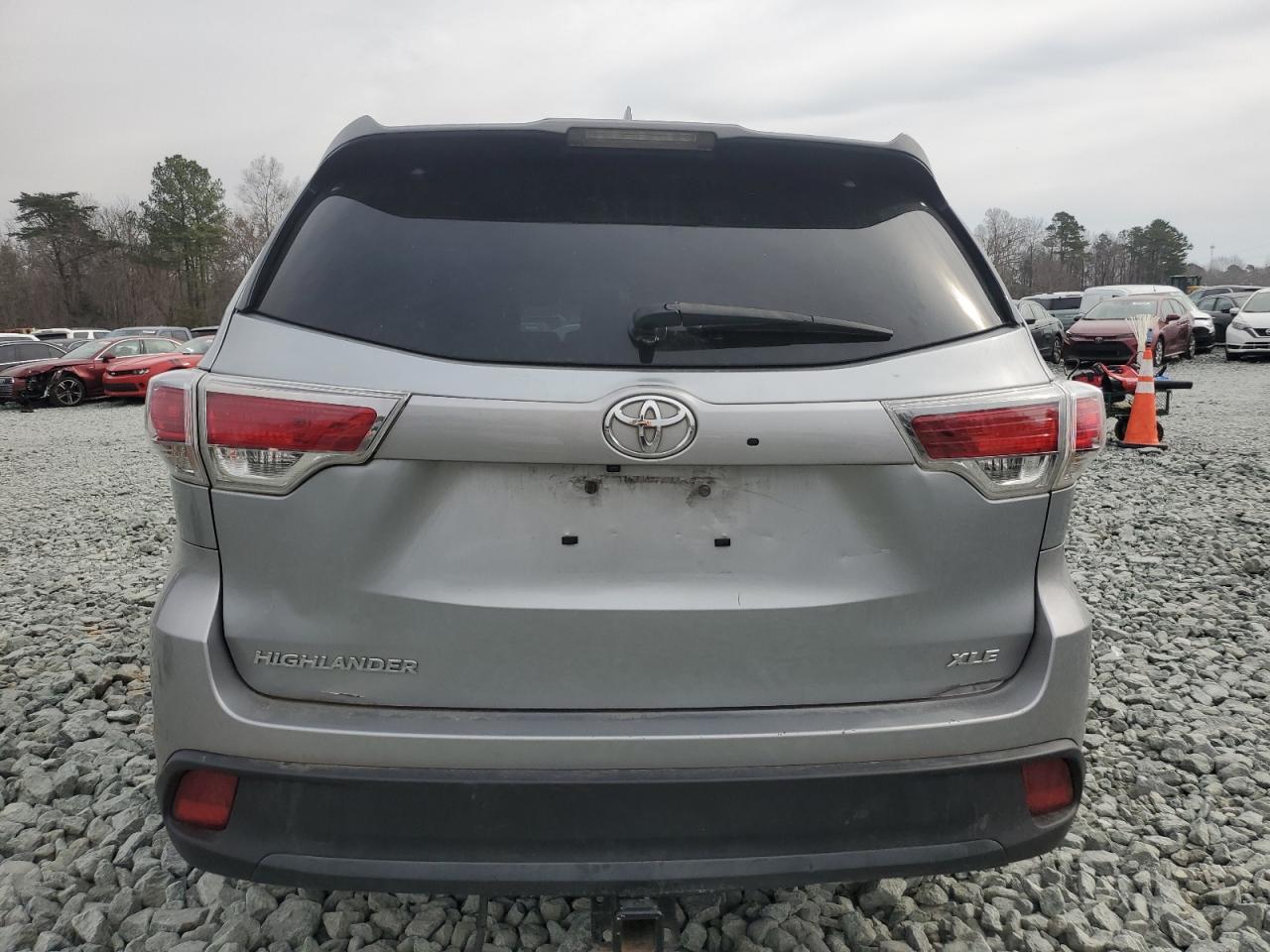 2015 Toyota Highlander - Image 6