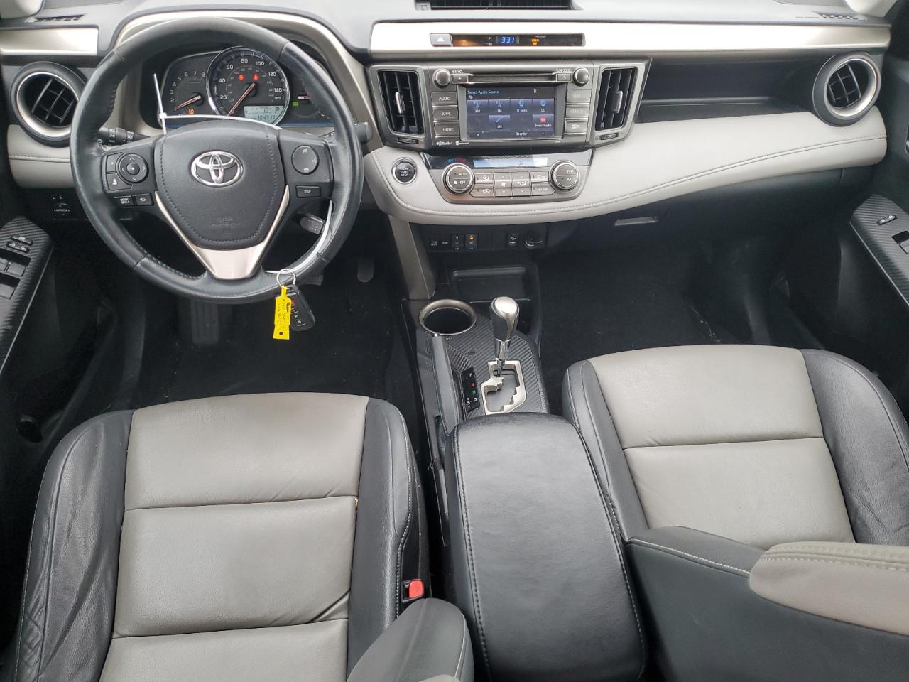 2015 Toyota RAV 4 - Image 8
