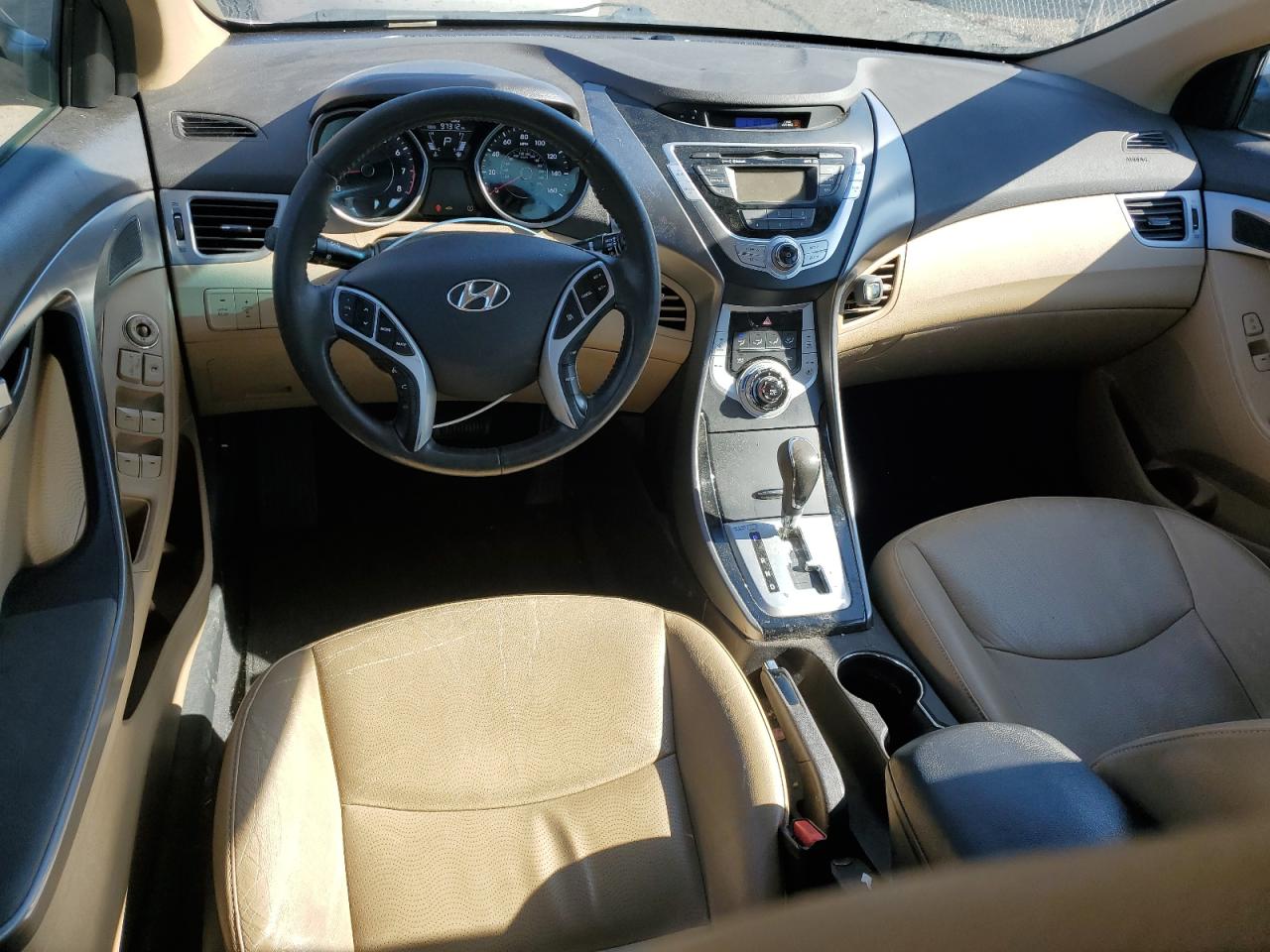 2013 Hyundai Elantra - Image 8
