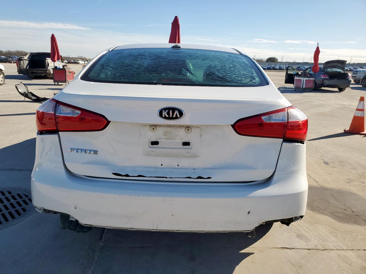 2016 Kia Forte - Image 6