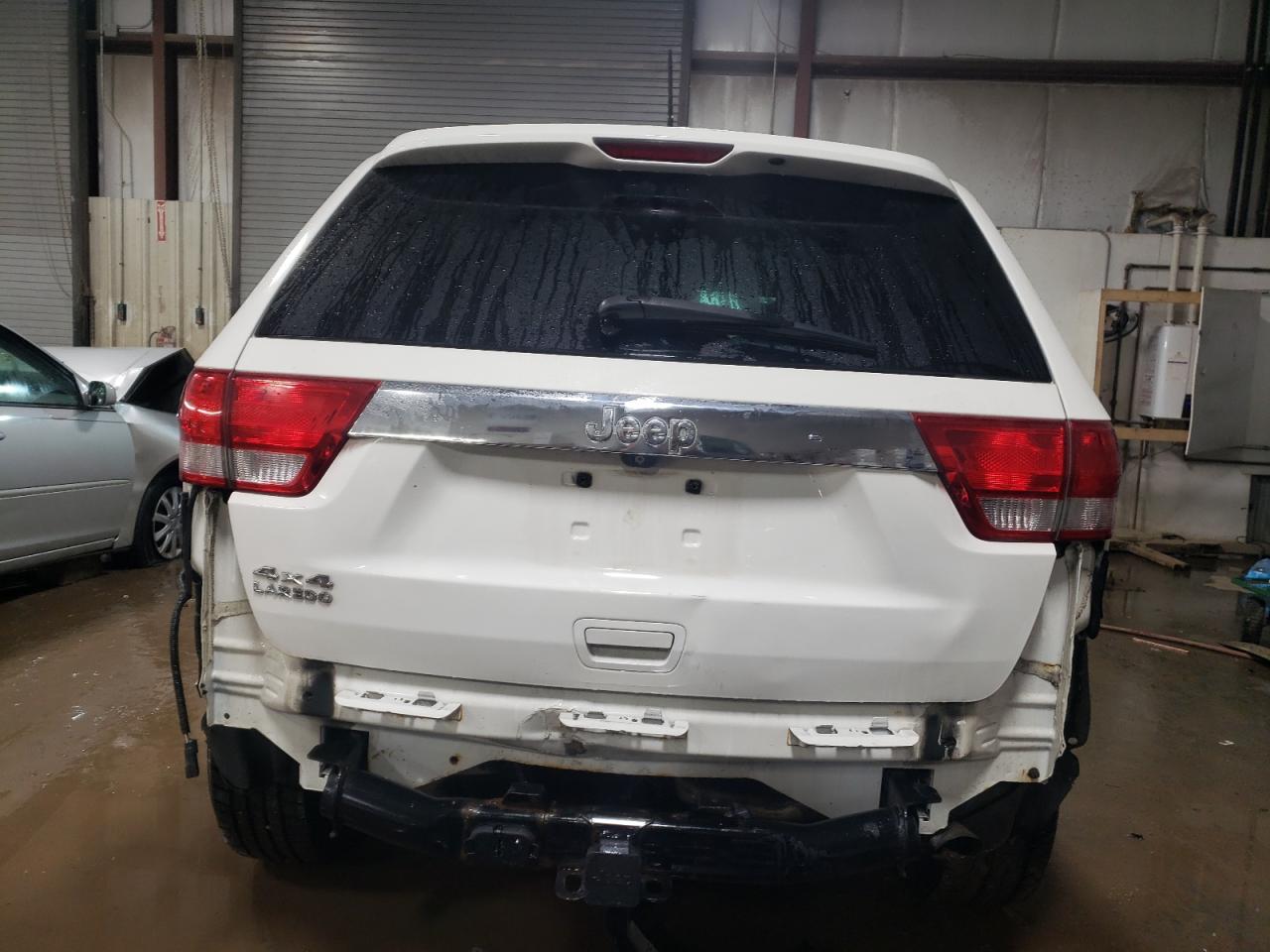 2012 Jeep Grand Cherokee - Image 6