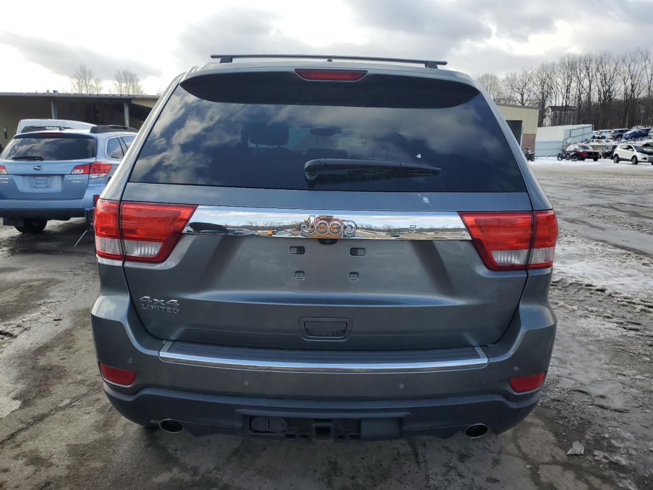 2012 Jeep Grand Cherokee - Image 6