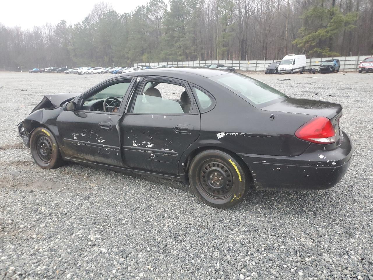 2007 Ford Taurus - Image 2