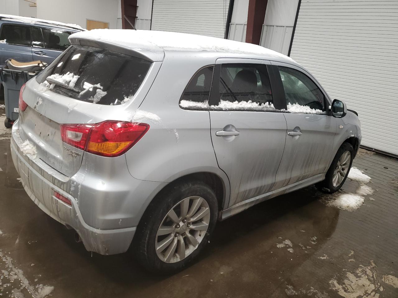 2011 Mitsubishi Outlander - Image 3