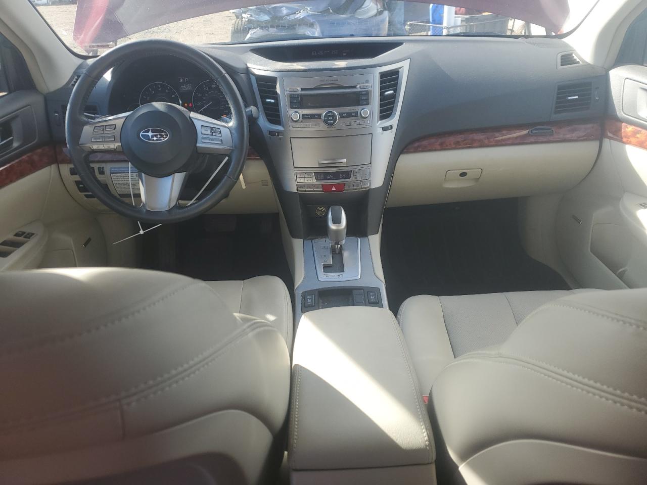 2011 Subaru Outback - Image 8