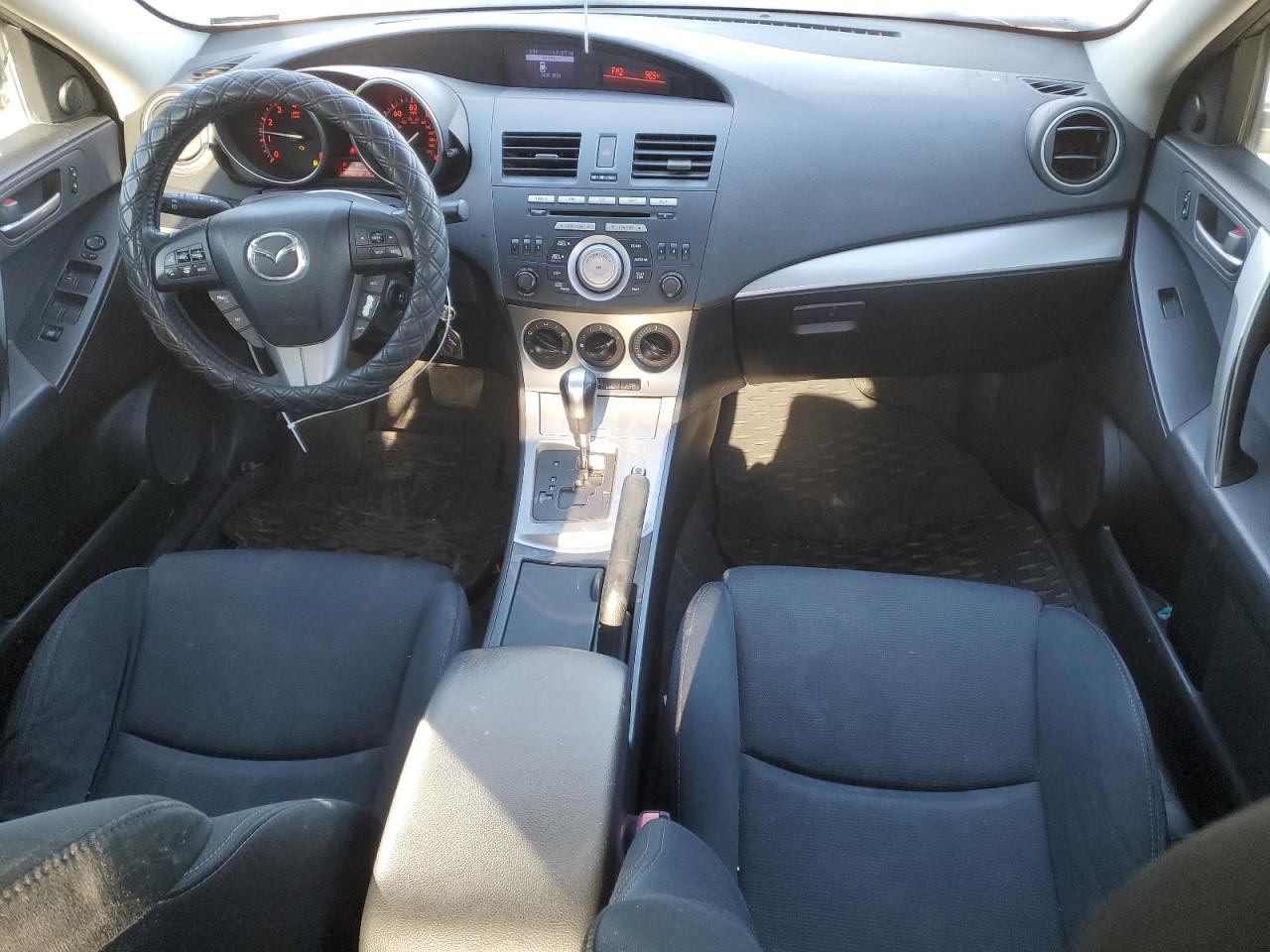 2010 Mazda 3 - Image 8