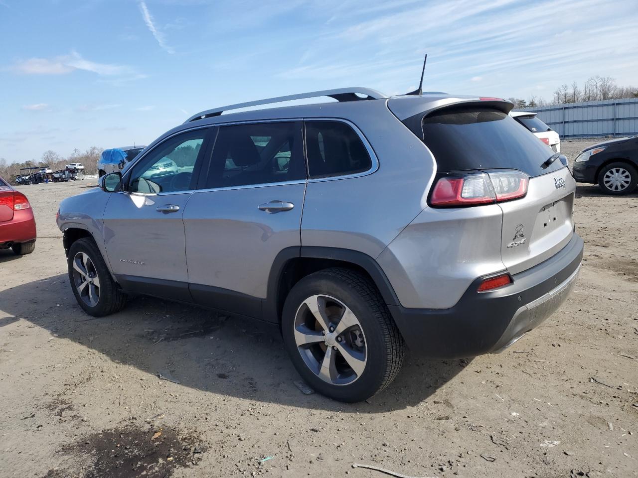 2019 Jeep Grand Cherokee - Image 2