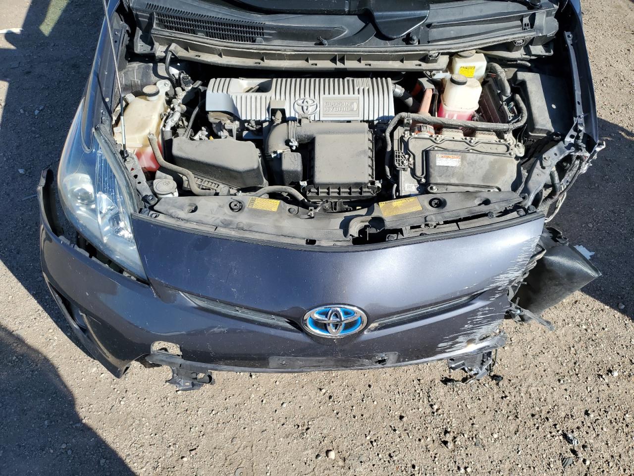 2014 Toyota Prius - Image 11