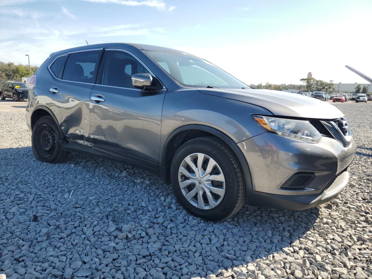 2015 Nissan Rogue - Image 4
