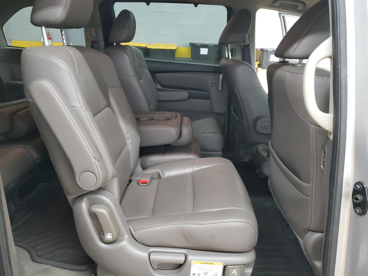 2012 Honda Odyssey - Image 11
