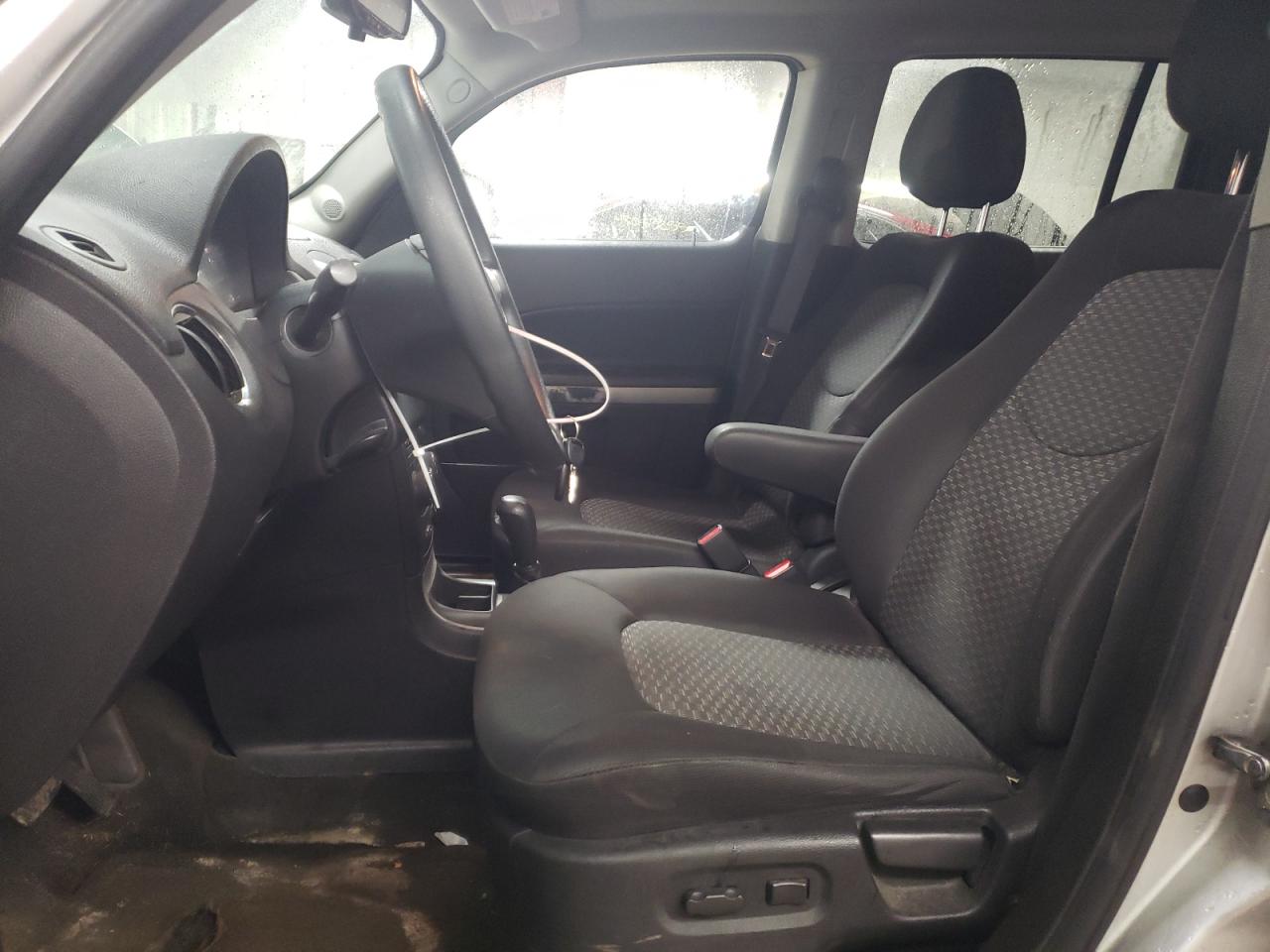 2009 Chevrolet HHR - Image 7