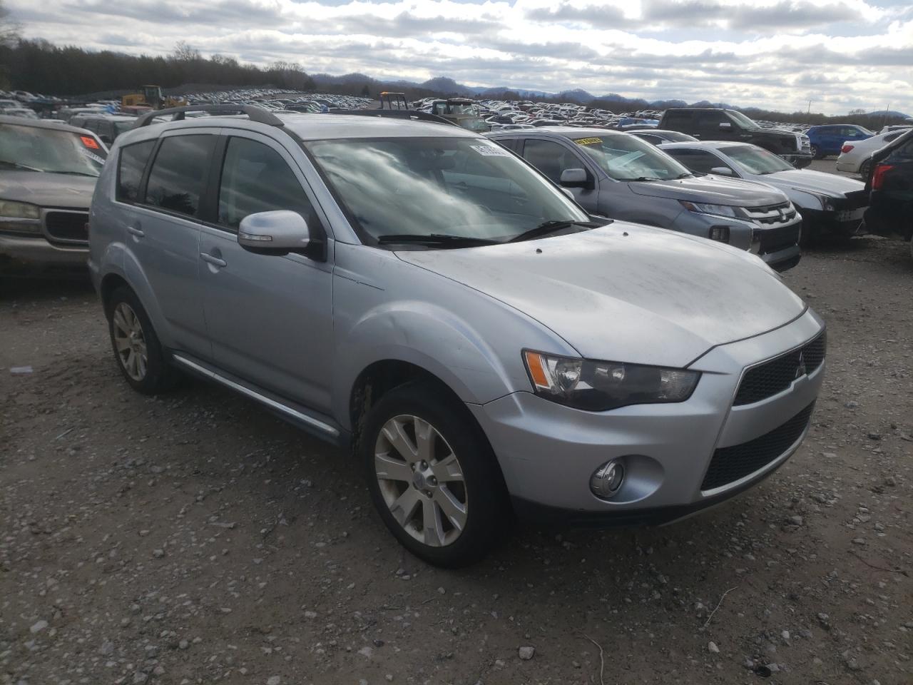 2013 Mitsubishi Outlander - Image 4