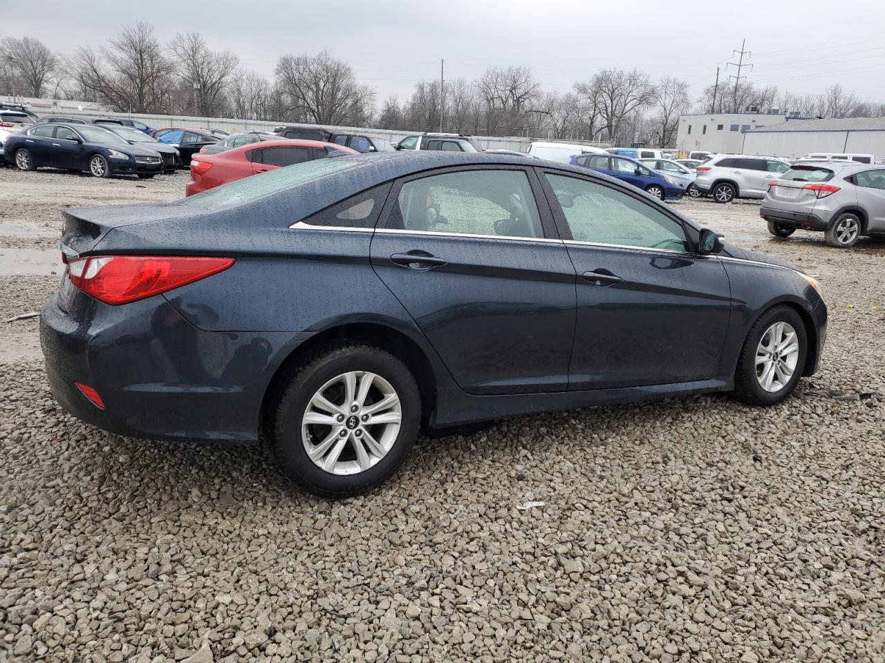 2014 Hyundai Sonata - Image 3