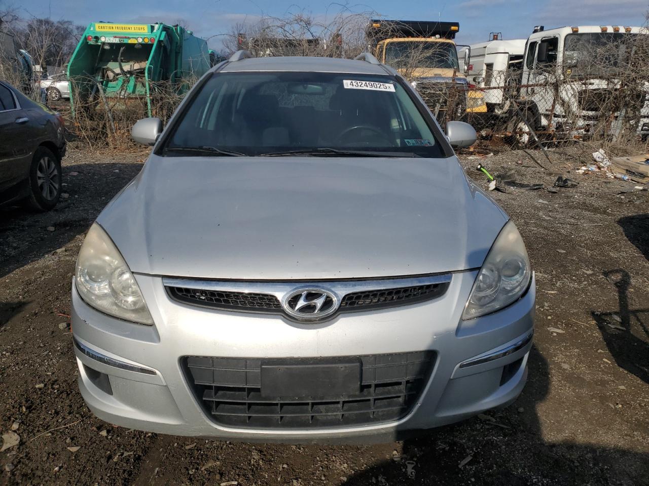 2011 Hyundai Elantra - Image 5