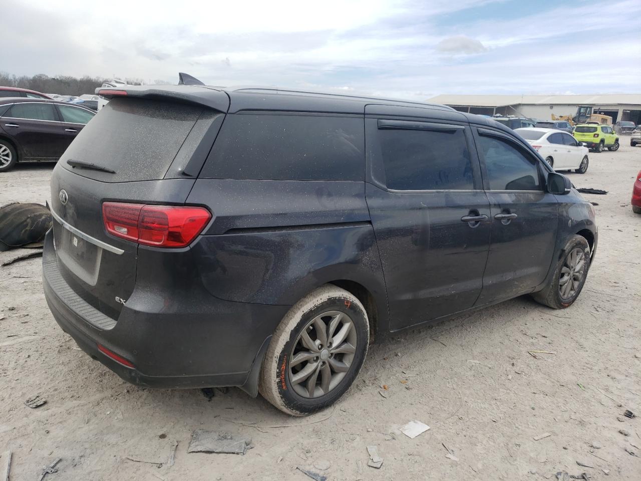 2019 Kia Sedona - Image 3