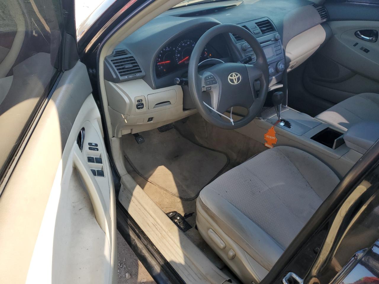 2011 Toyota Camry - Image 8