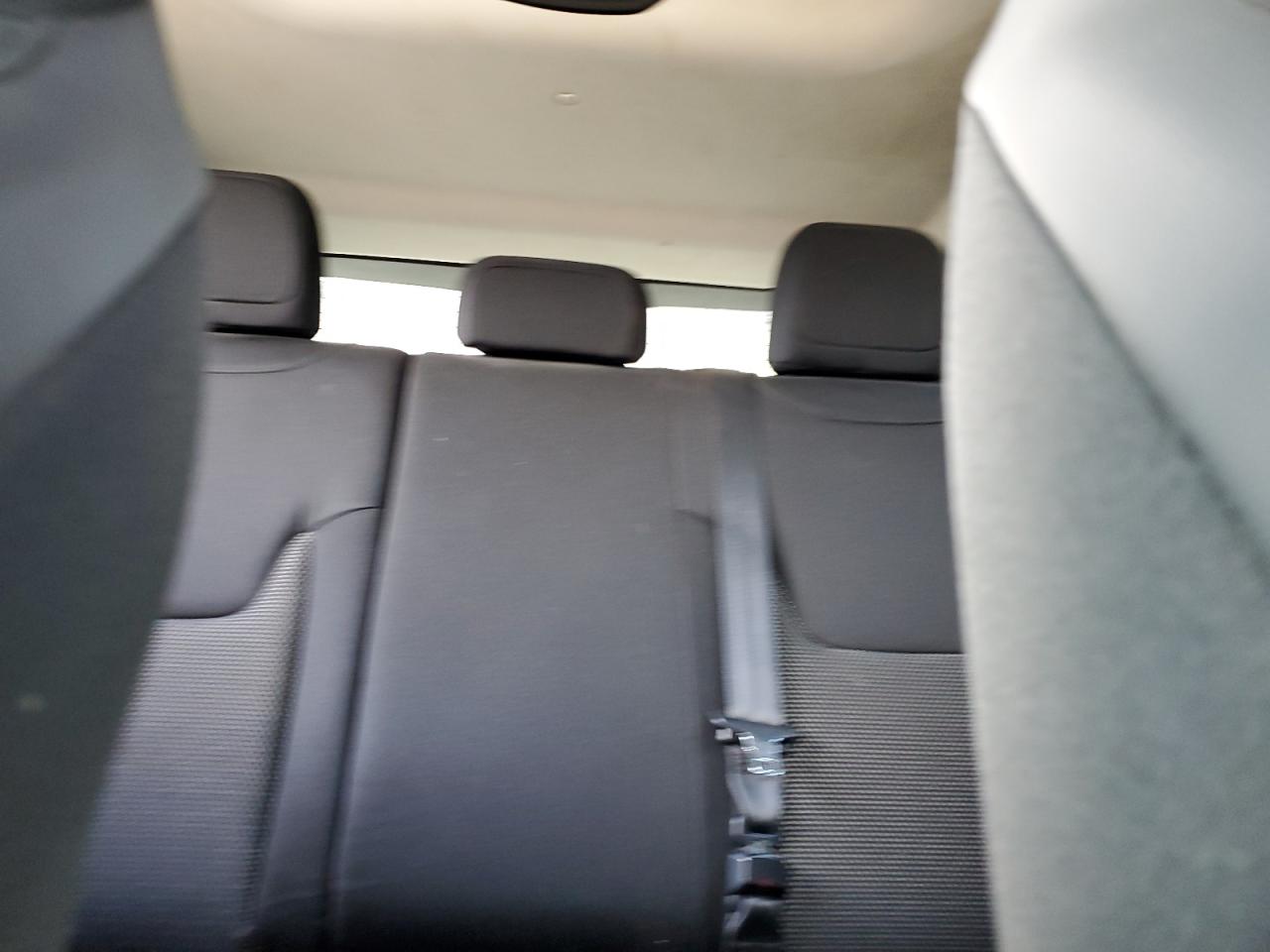 2016 Jeep Renegade - Image 10