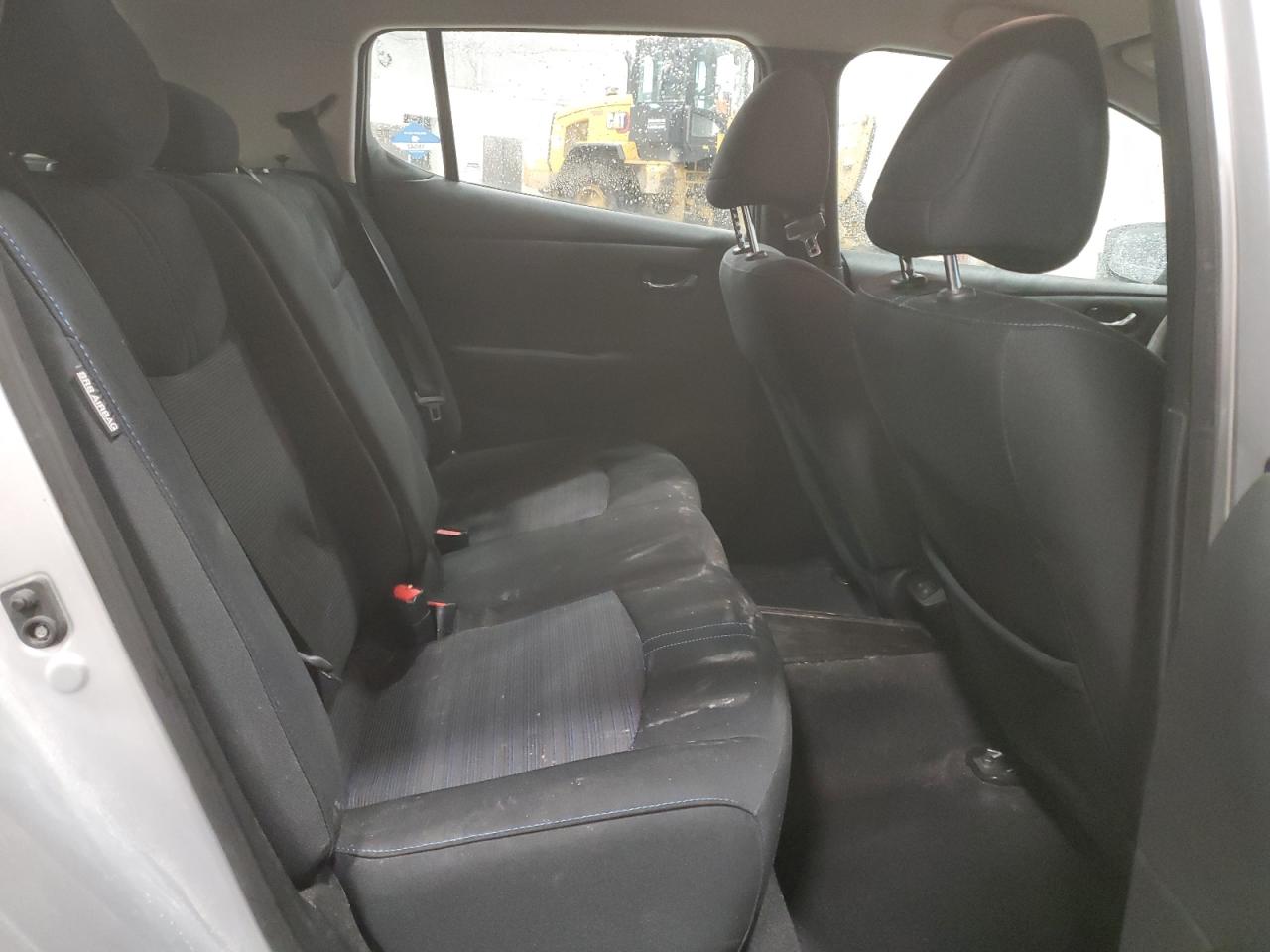 2022 Nissan Leaf - Image 11