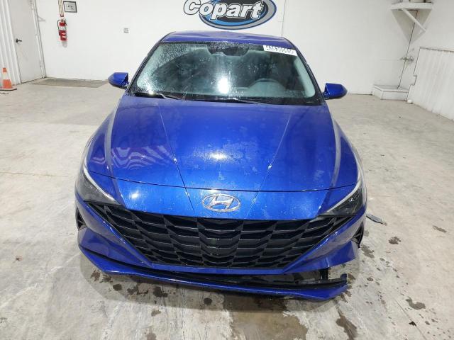  HYUNDAI ELANTRA 2022 Синий