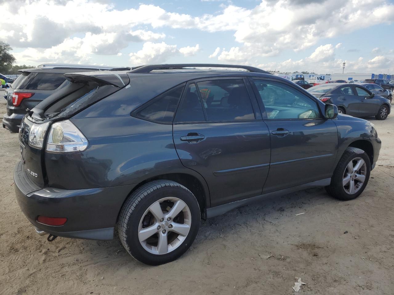 2005 Lexus RX - Image 3