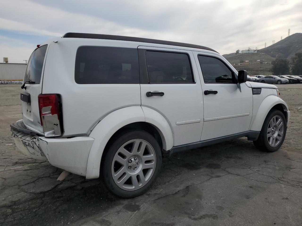 2011 Dodge Nitro - Image 3