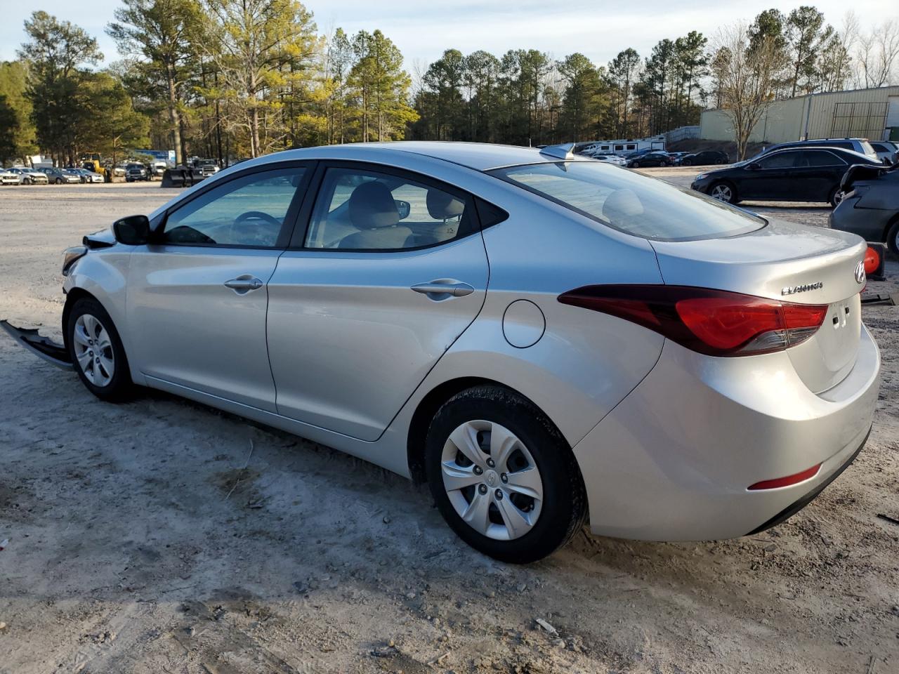 2016 Hyundai Elantra - Image 2