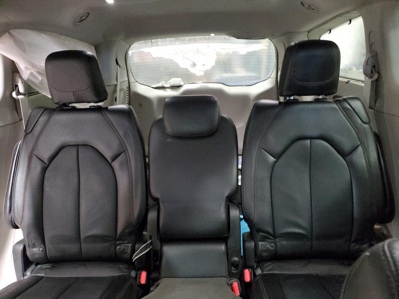 2018 Chrysler Pacifica - Image 10