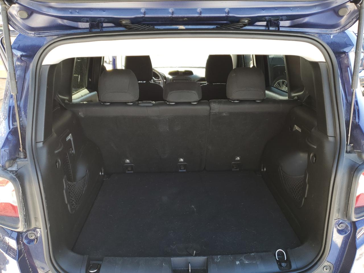 2017 Jeep Renegade - Image 6