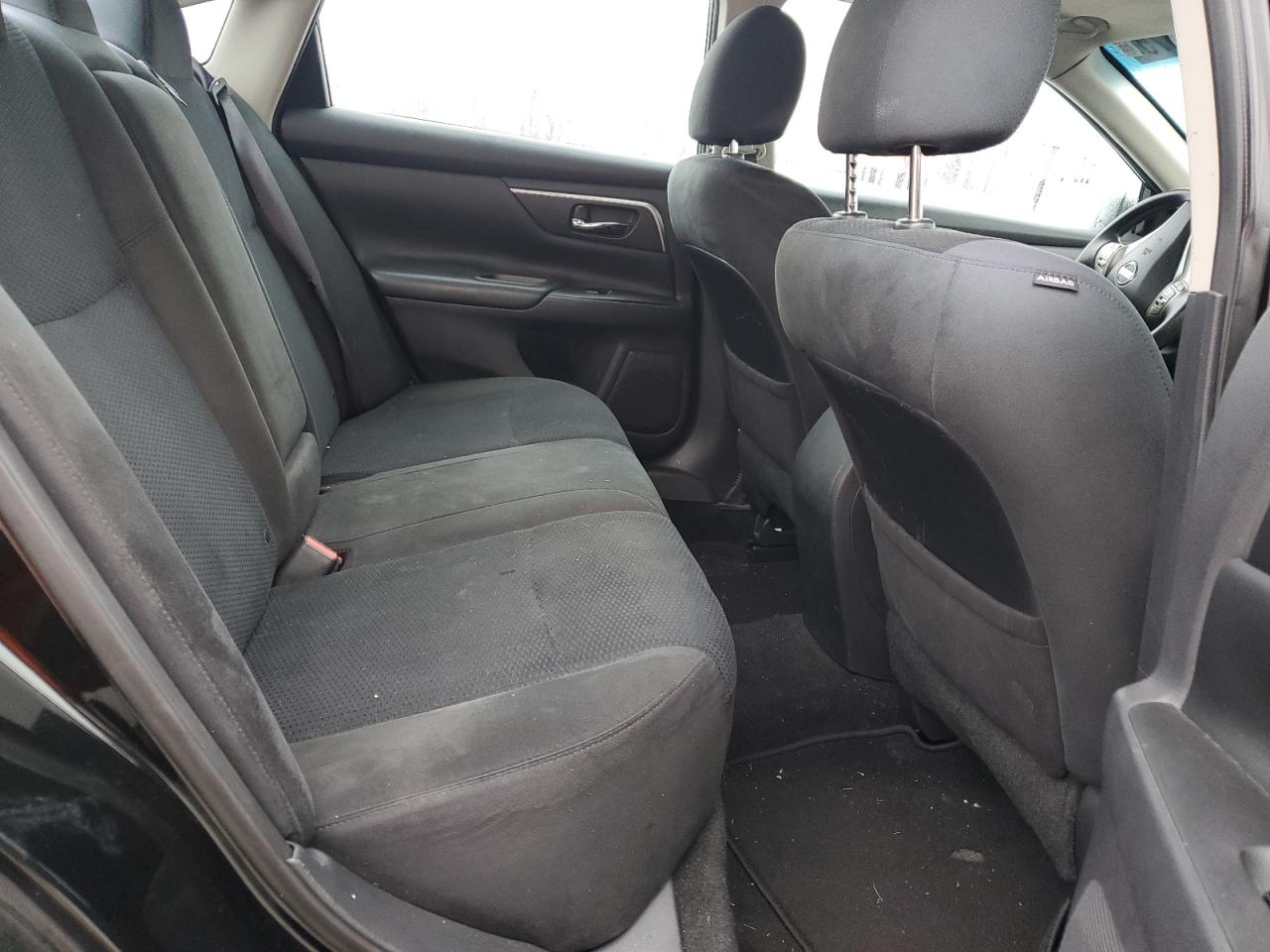 2015 Nissan Altima - Image 10
