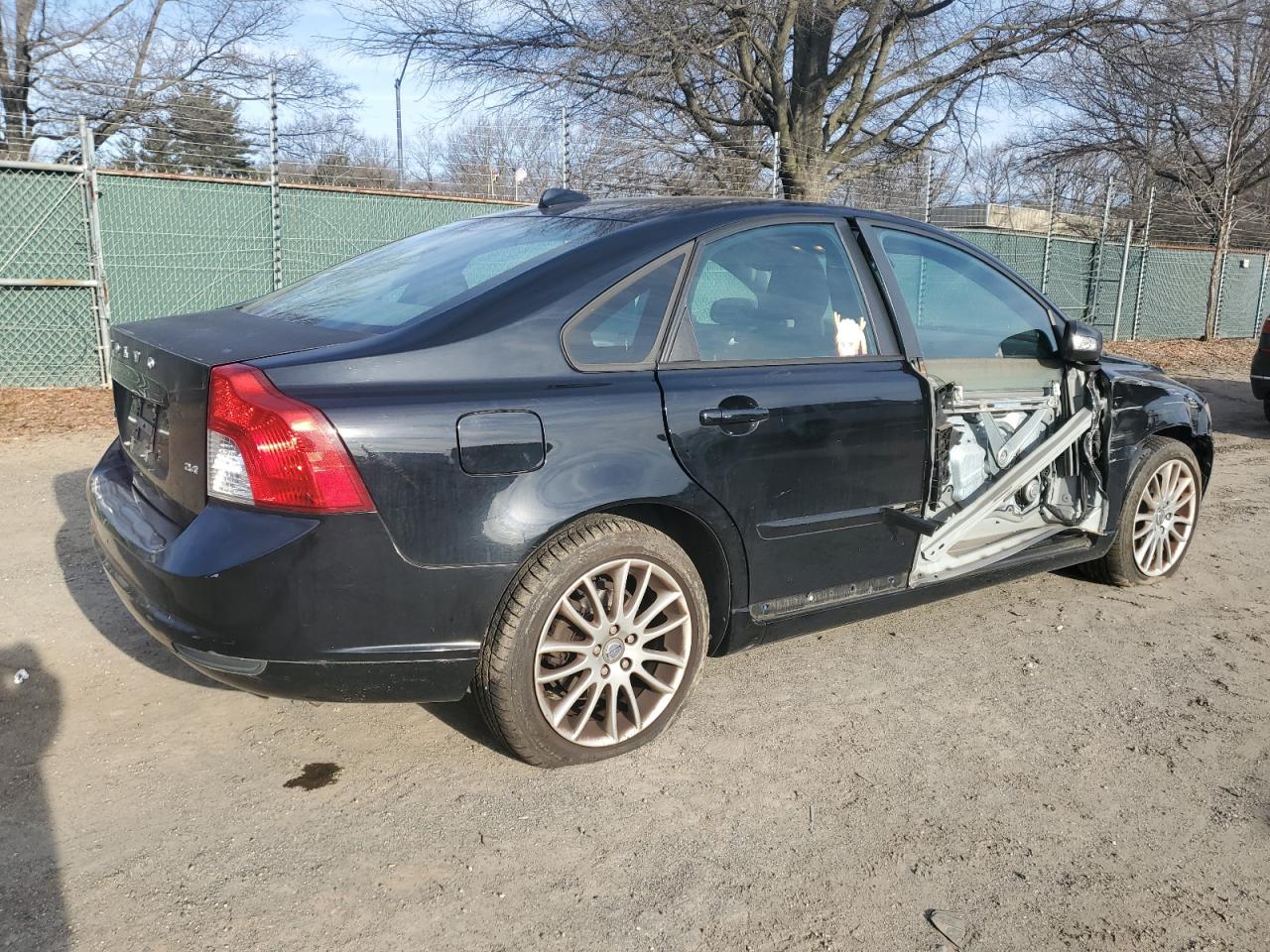 2009 Volvo S40 - Image 3