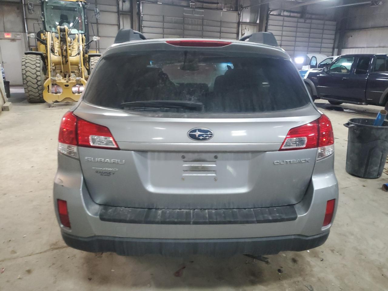 2011 Subaru Outback - Image 6