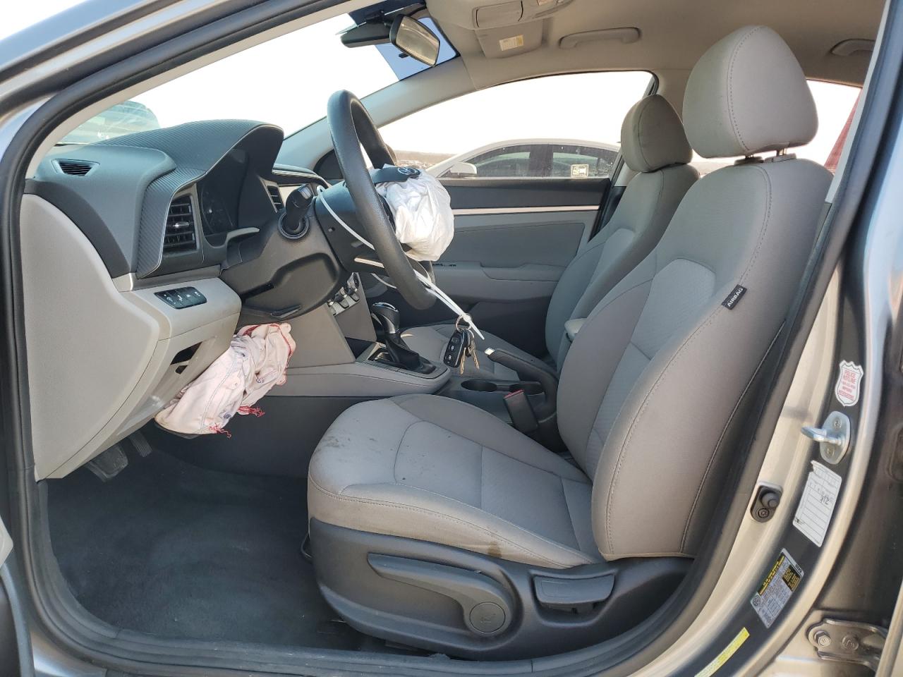 2019 Hyundai Elantra - Image 7