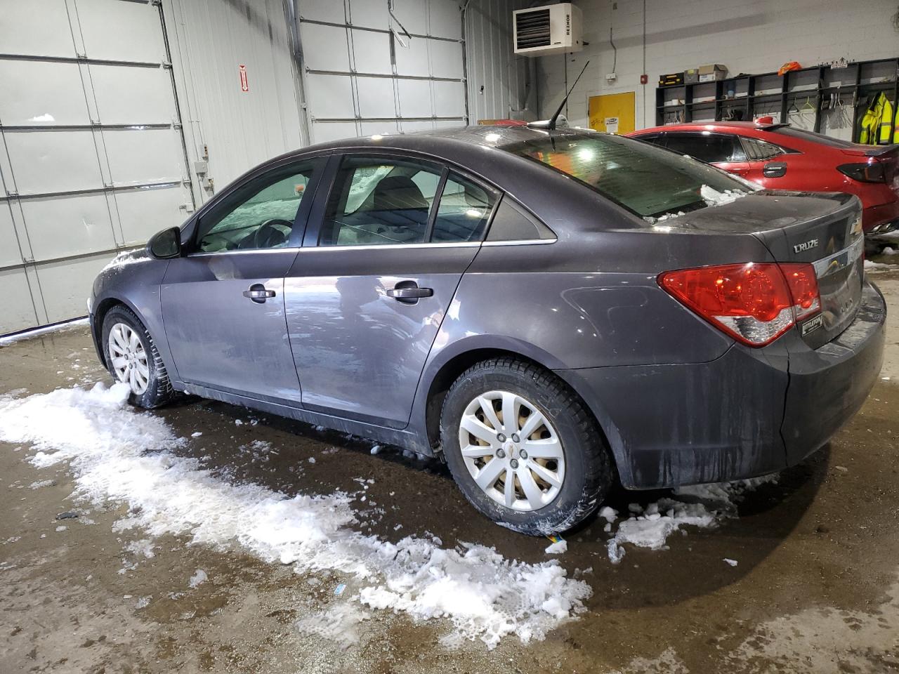 2011 Chevrolet Cruze - Image 2