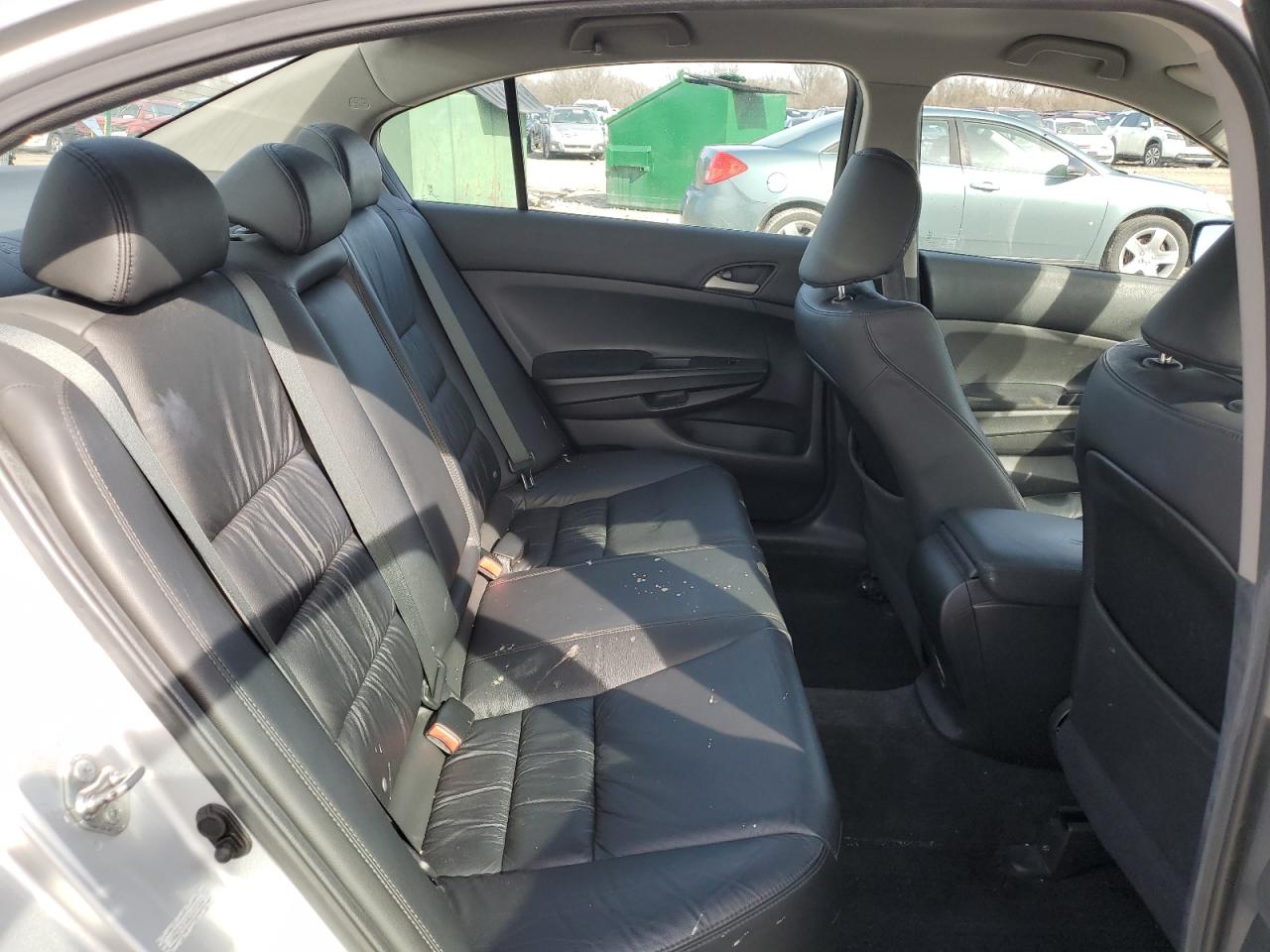 2012 Honda Accord - Image 10