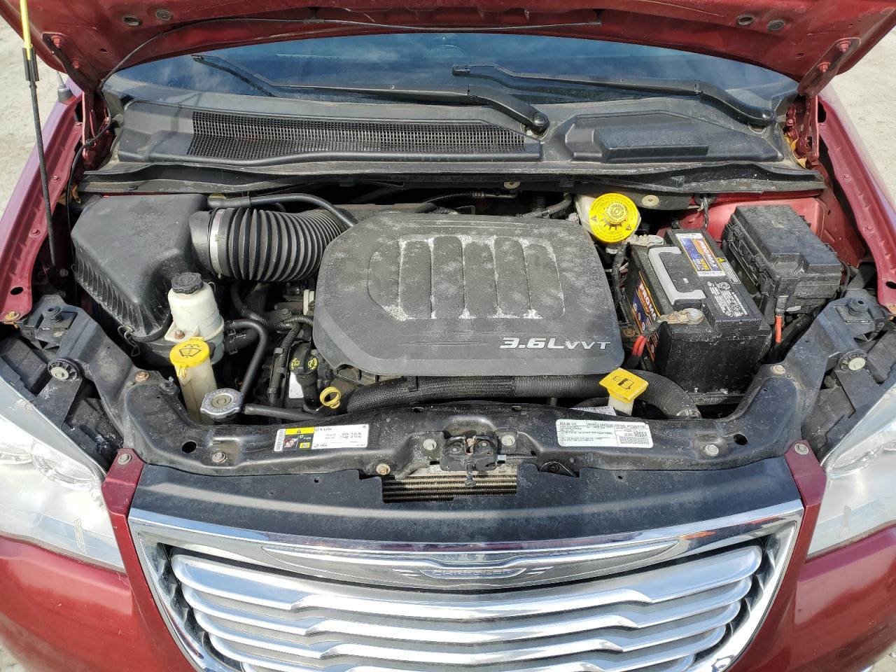 2016 Chrysler Town & Country - Image 12