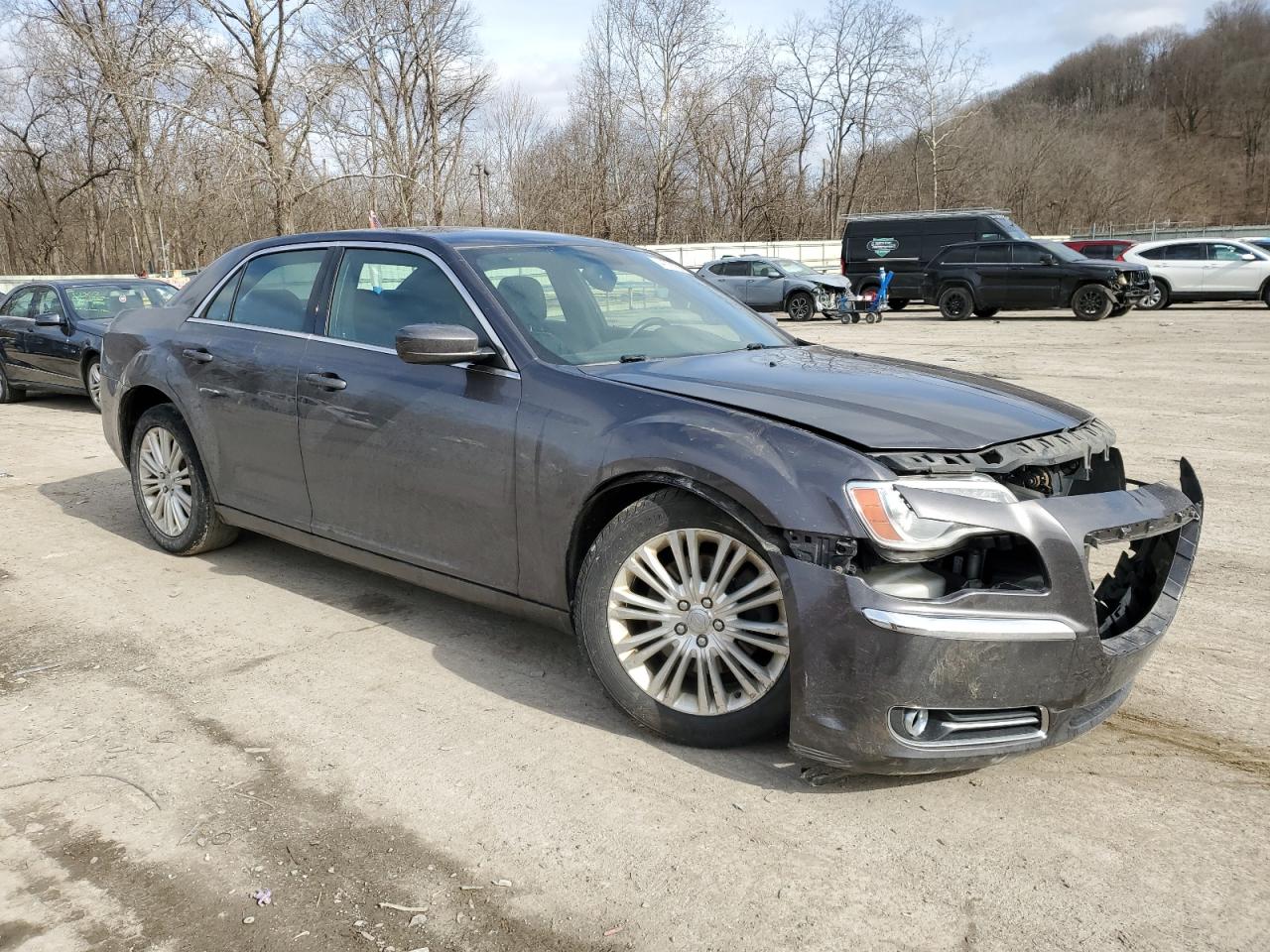 2014 Chrysler 300 - Image 4