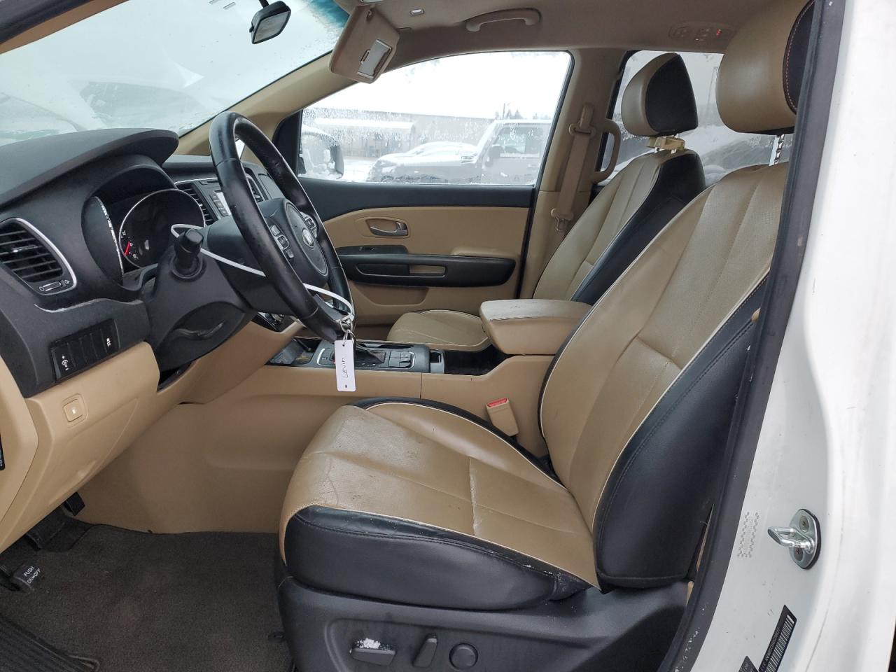 2016 Kia Sedona - Image 7