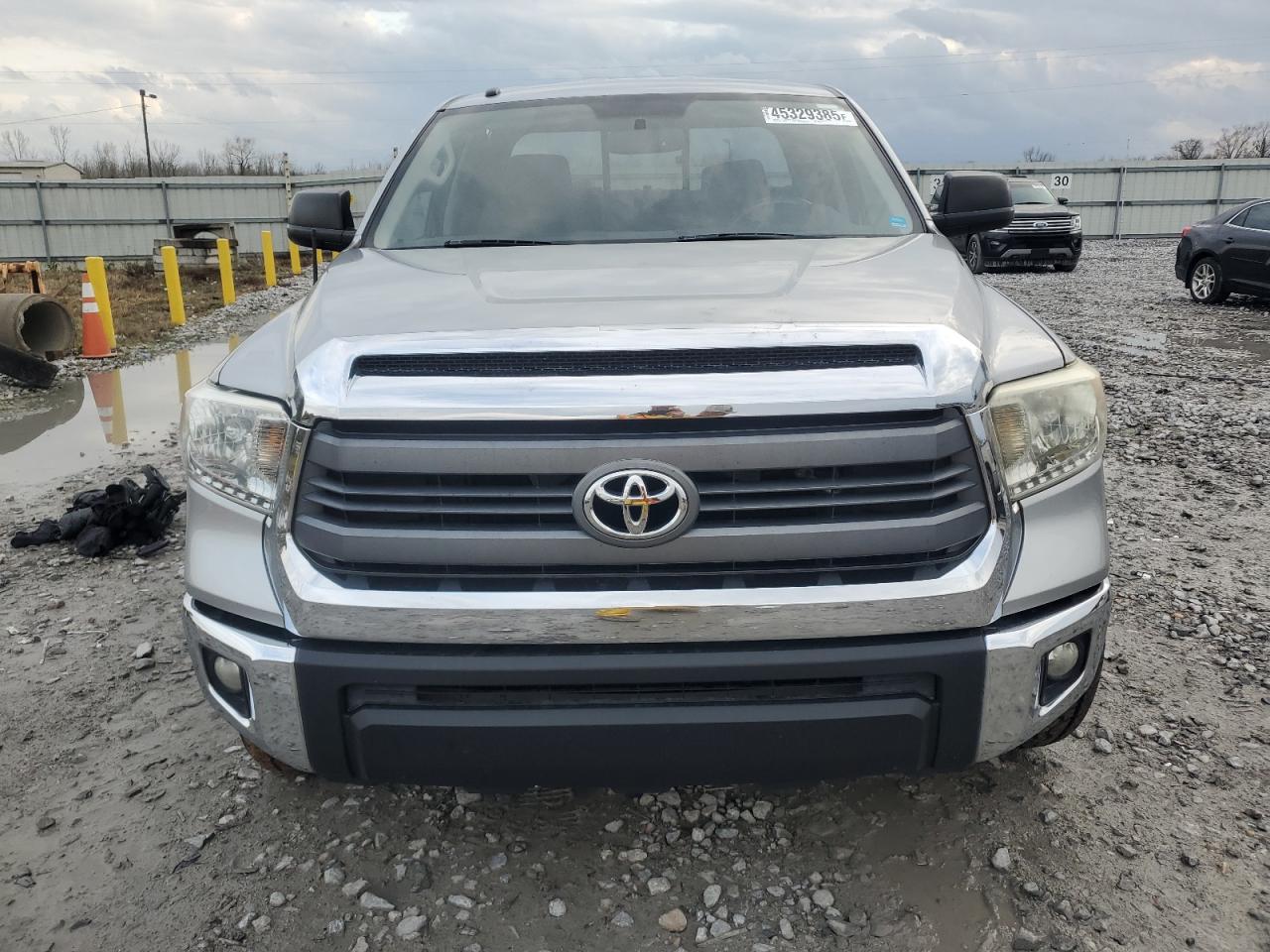 2014 Toyota Tundra - Image 5