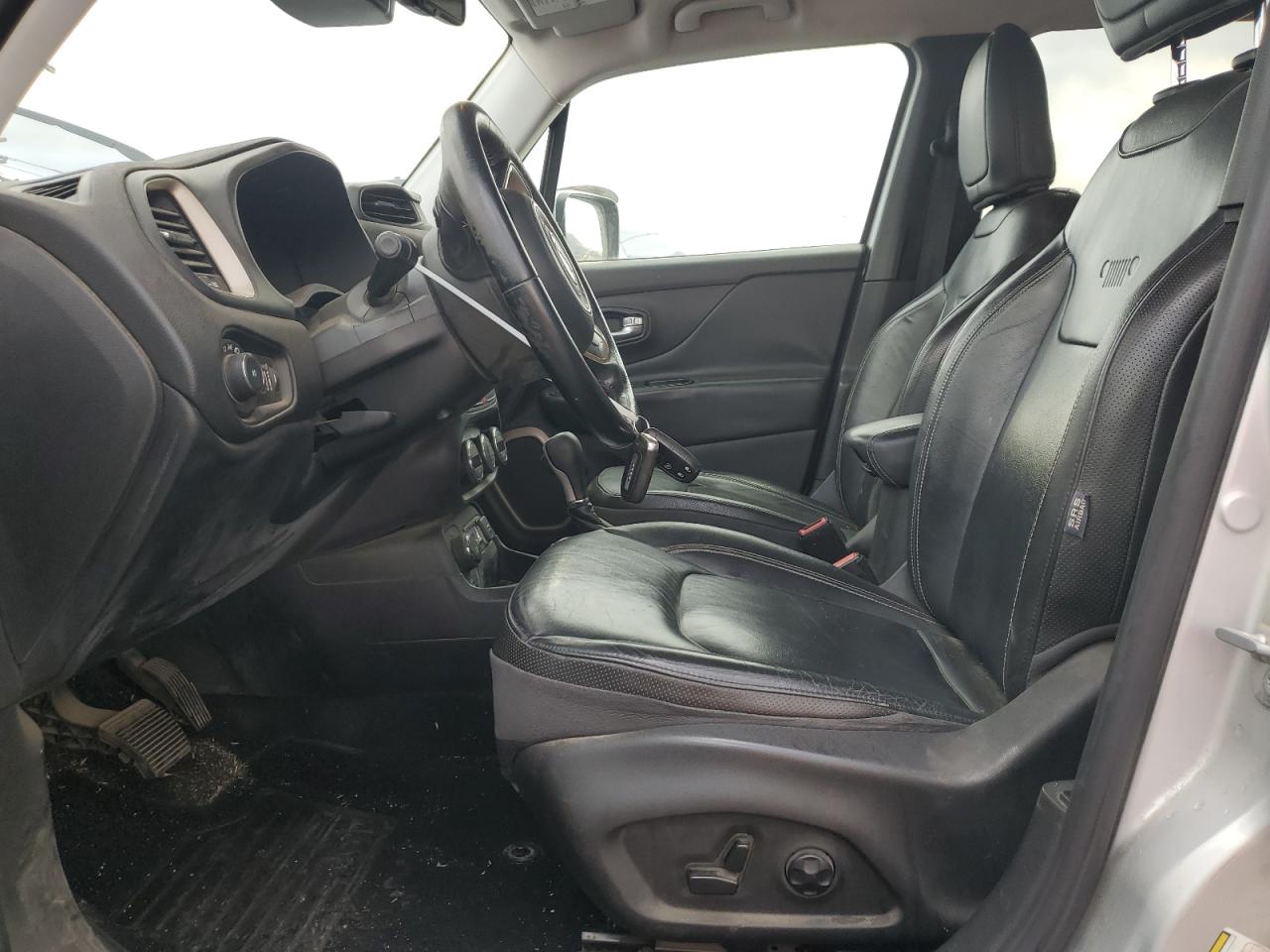 2015 Jeep Renegade - Image 7