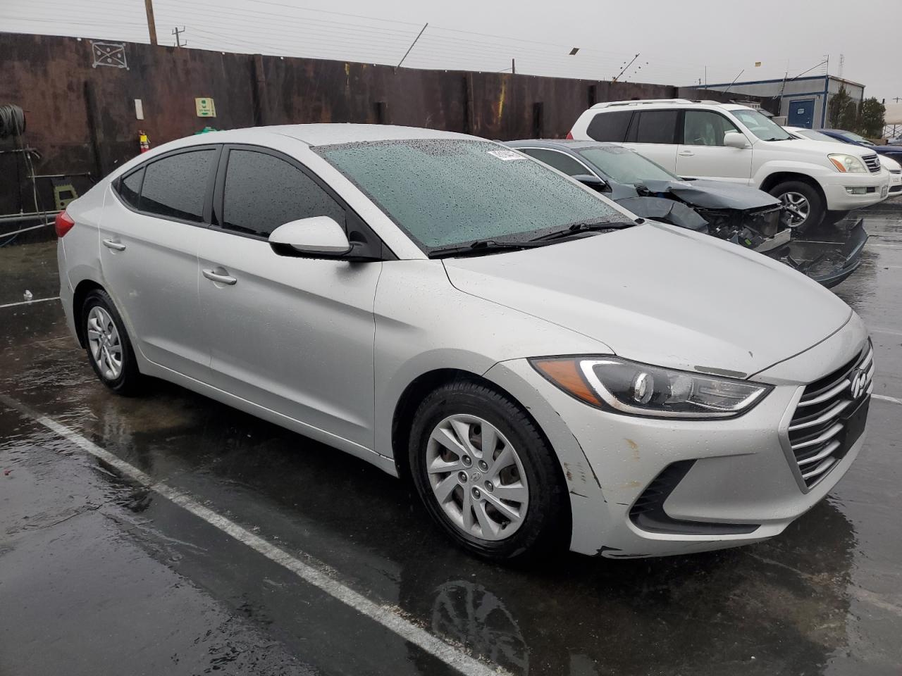 2017 Hyundai Elantra - Image 4