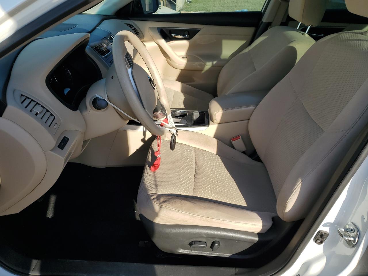 2015 Nissan Altima - Image 7