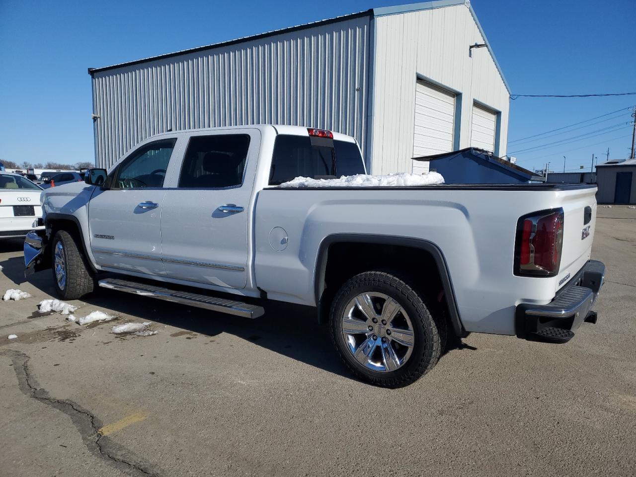 2016 GMC Sierra - Image 2