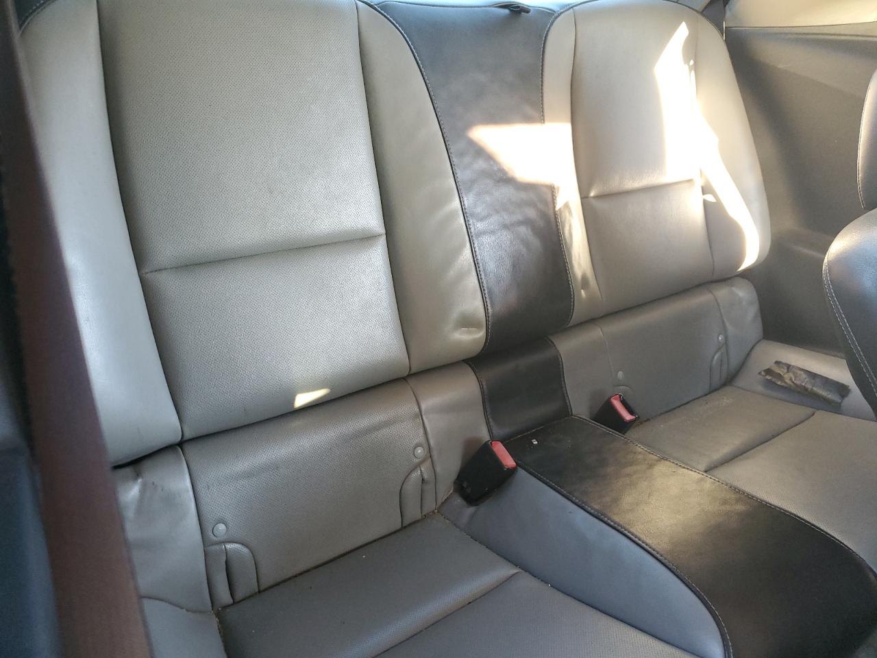 2012 Chevrolet Camaro - Image 10