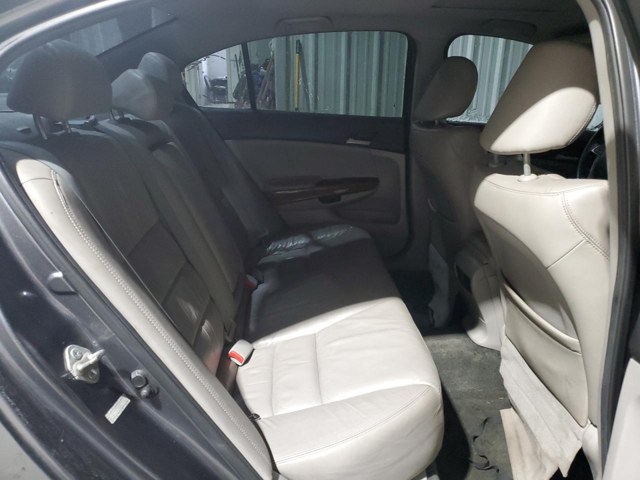 2012 Honda Accord - Image 10