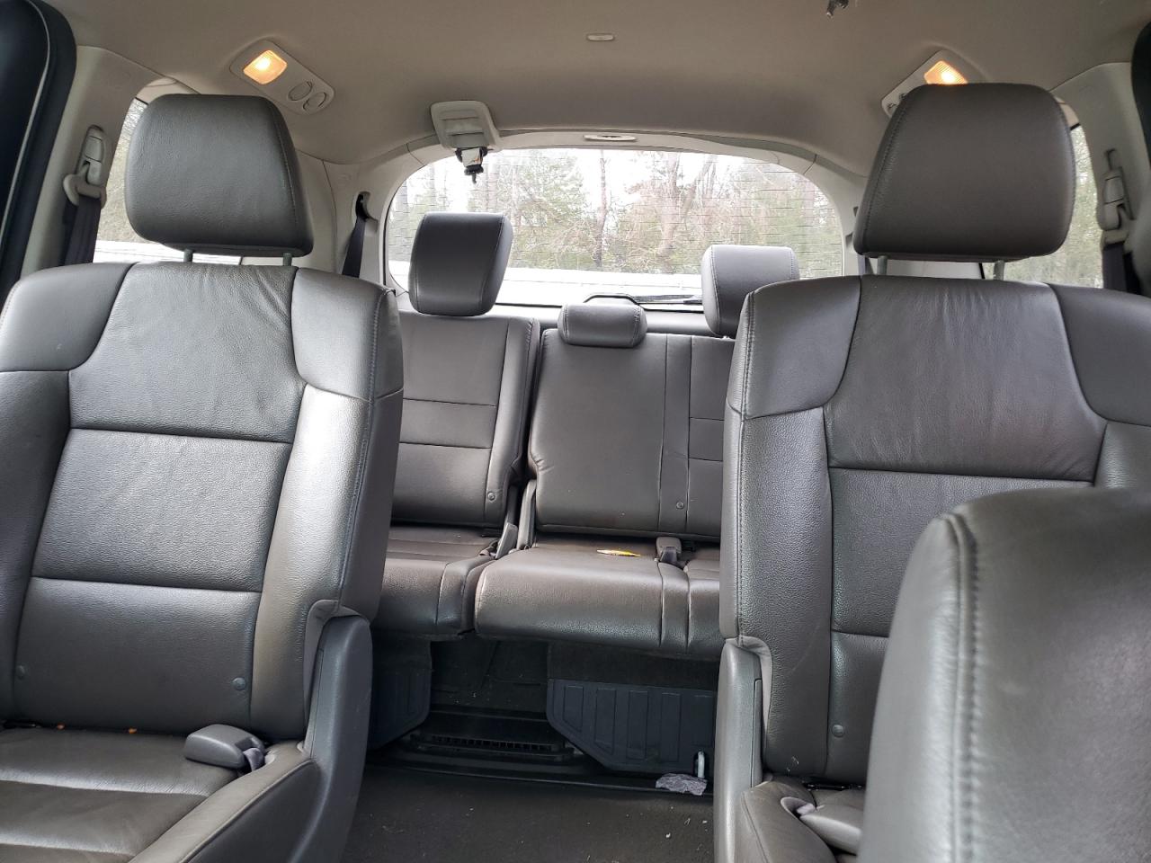 2012 Honda Odyssey - Image 10