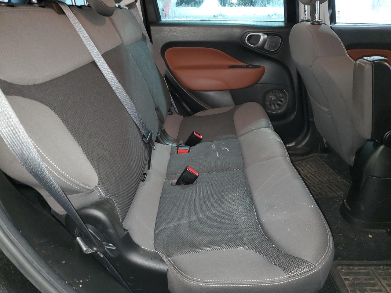 2016 Fiat 500 - Image 11