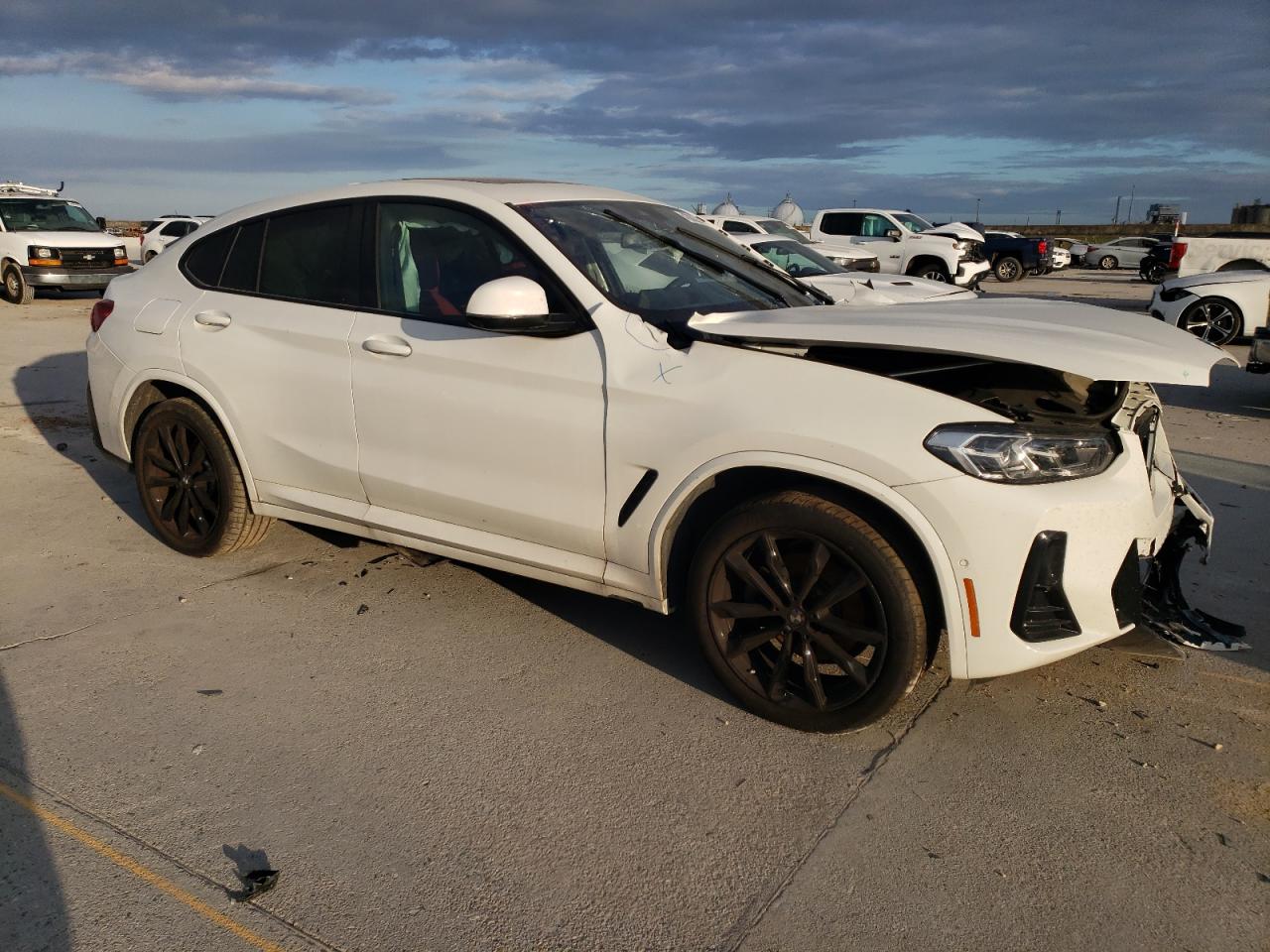 2024 BMW X4 - Image 4