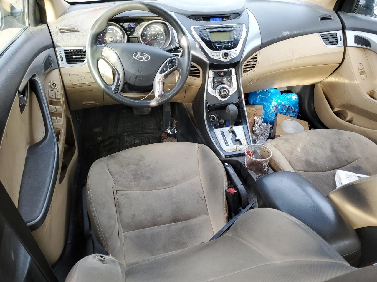2011 Hyundai Elantra - Image 8