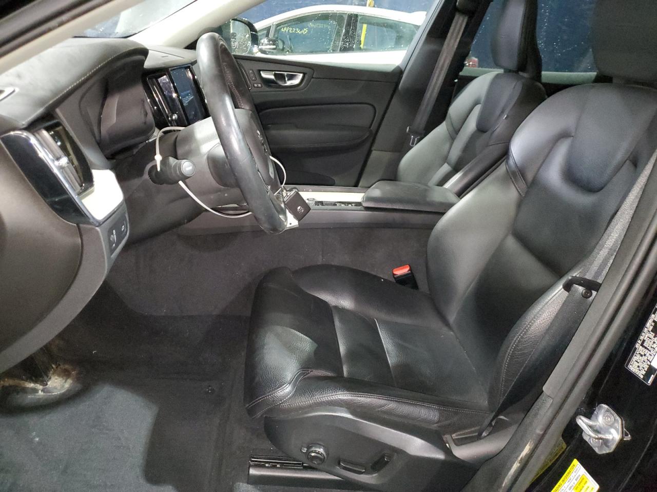 2020 Volvo XC60 - Image 7