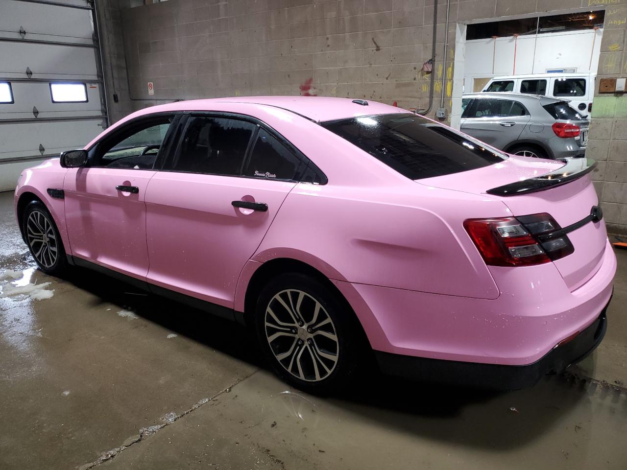 2014 Ford Taurus - Image 2